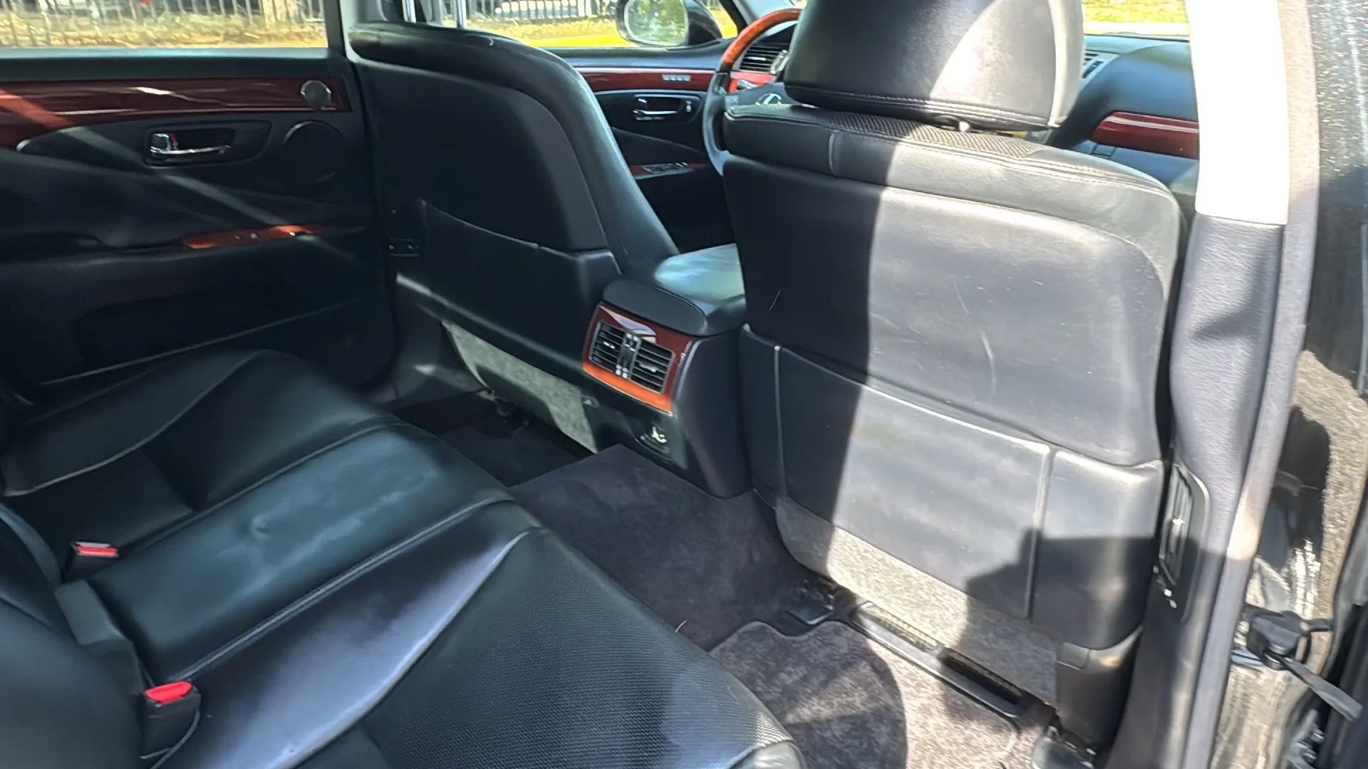 Used 2012 Lexus LS 460 LS 460 Sedan 4D AWD/4WD image 31