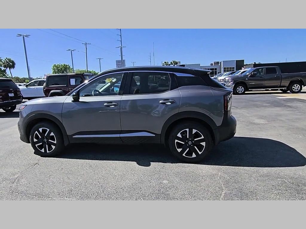 Used 2025 Nissan Kicks SR AWD/4WD image 27