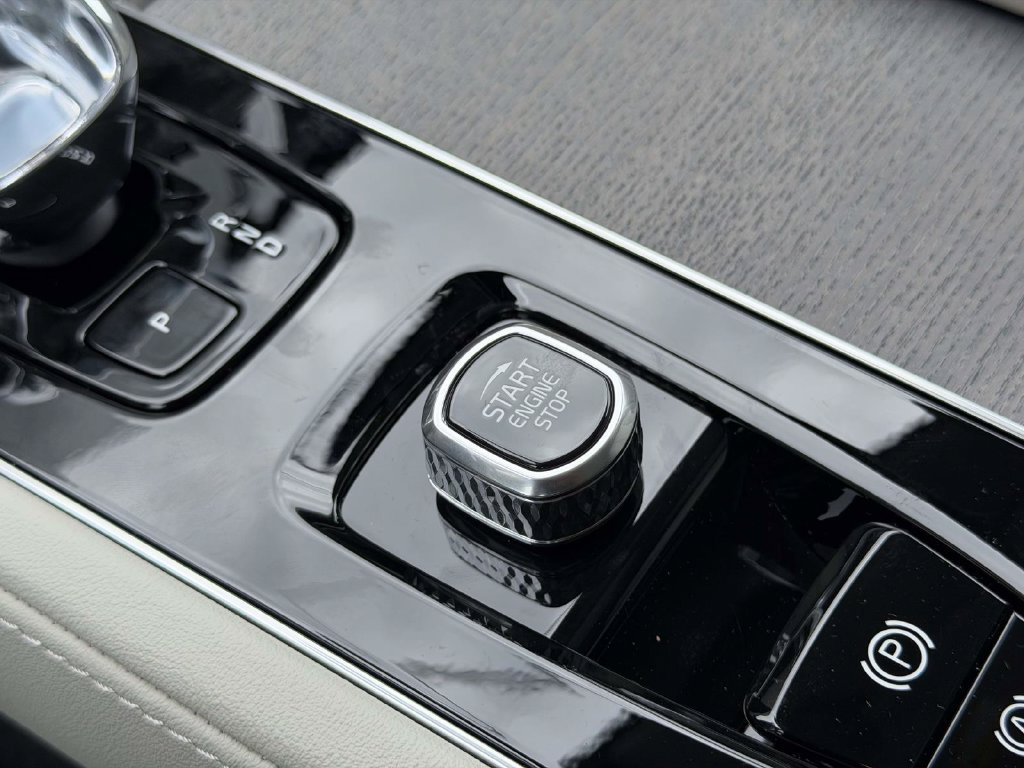 New 2026 Volvo XC90 B6 Ultra w/ Protection Package AWD/4WD image 7
