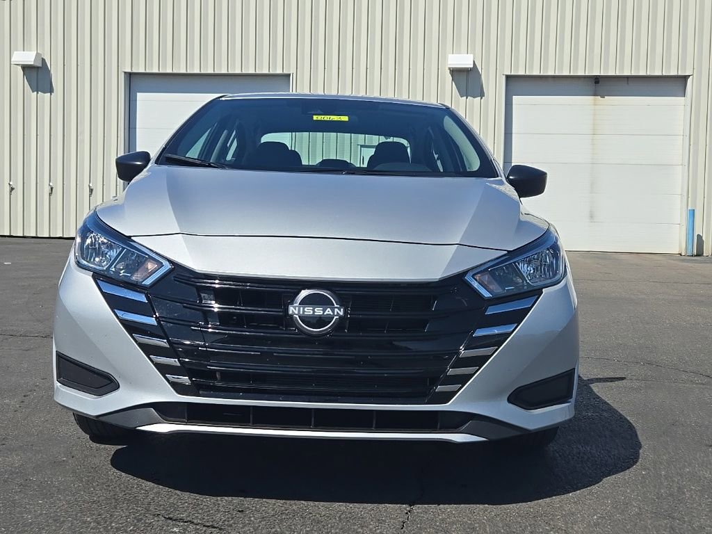 Used 2024 Nissan Versa S w/ Trunk Package image 2