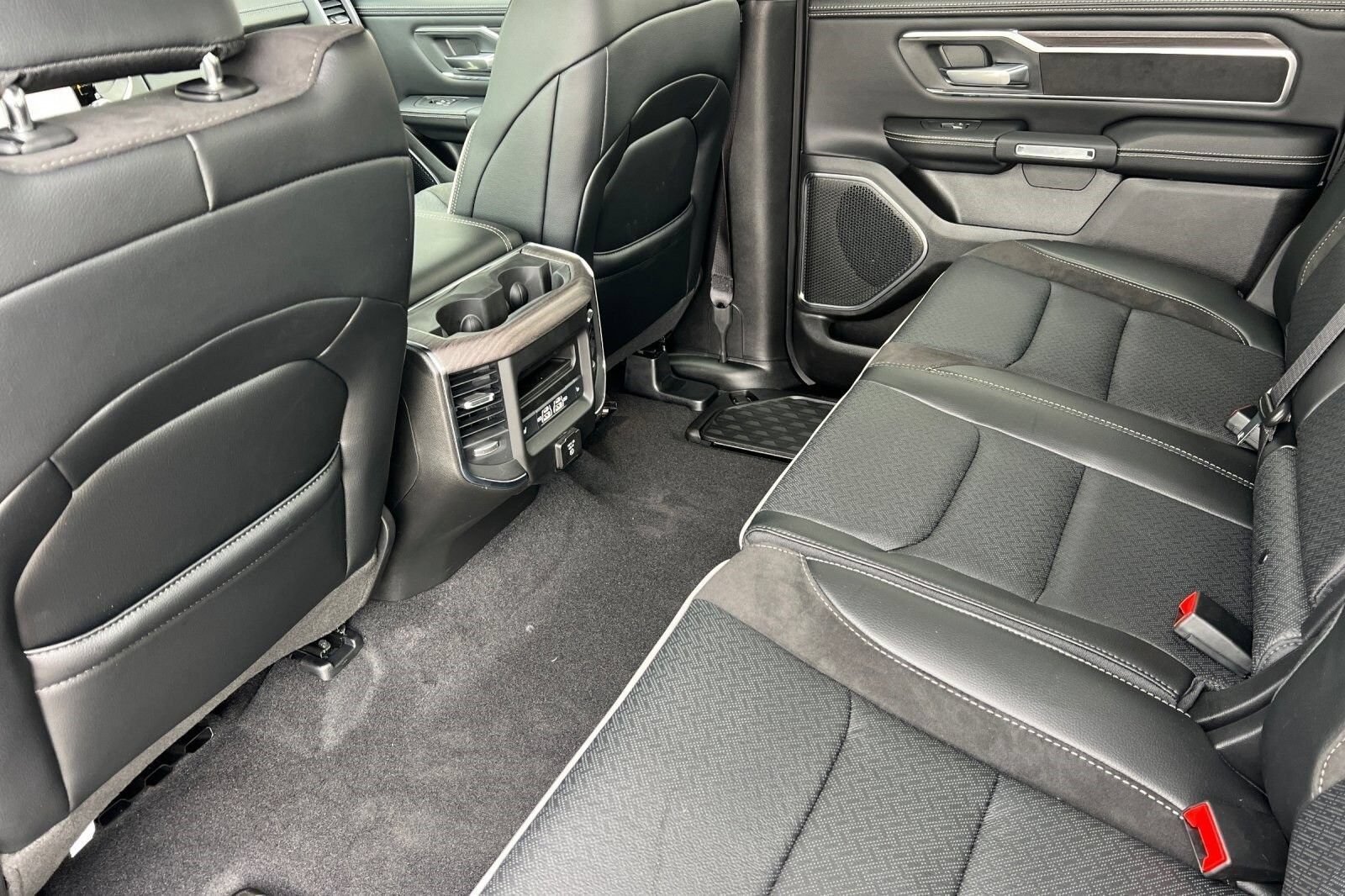 New 2025 RAM 1500 Laramie w/ Trailer Tow Group AWD/4WD image 14