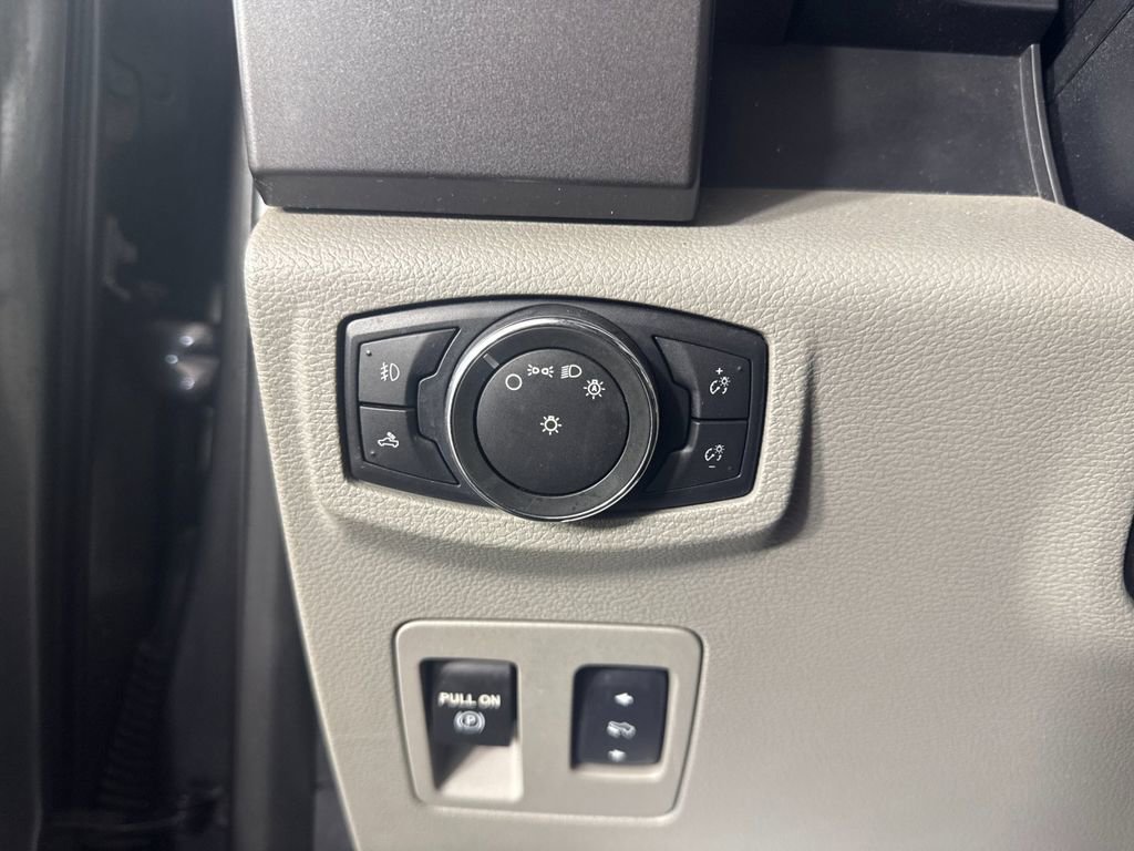 Used 2016 Ford F150 XLT w/ Equipment Group 302A Luxury image 16