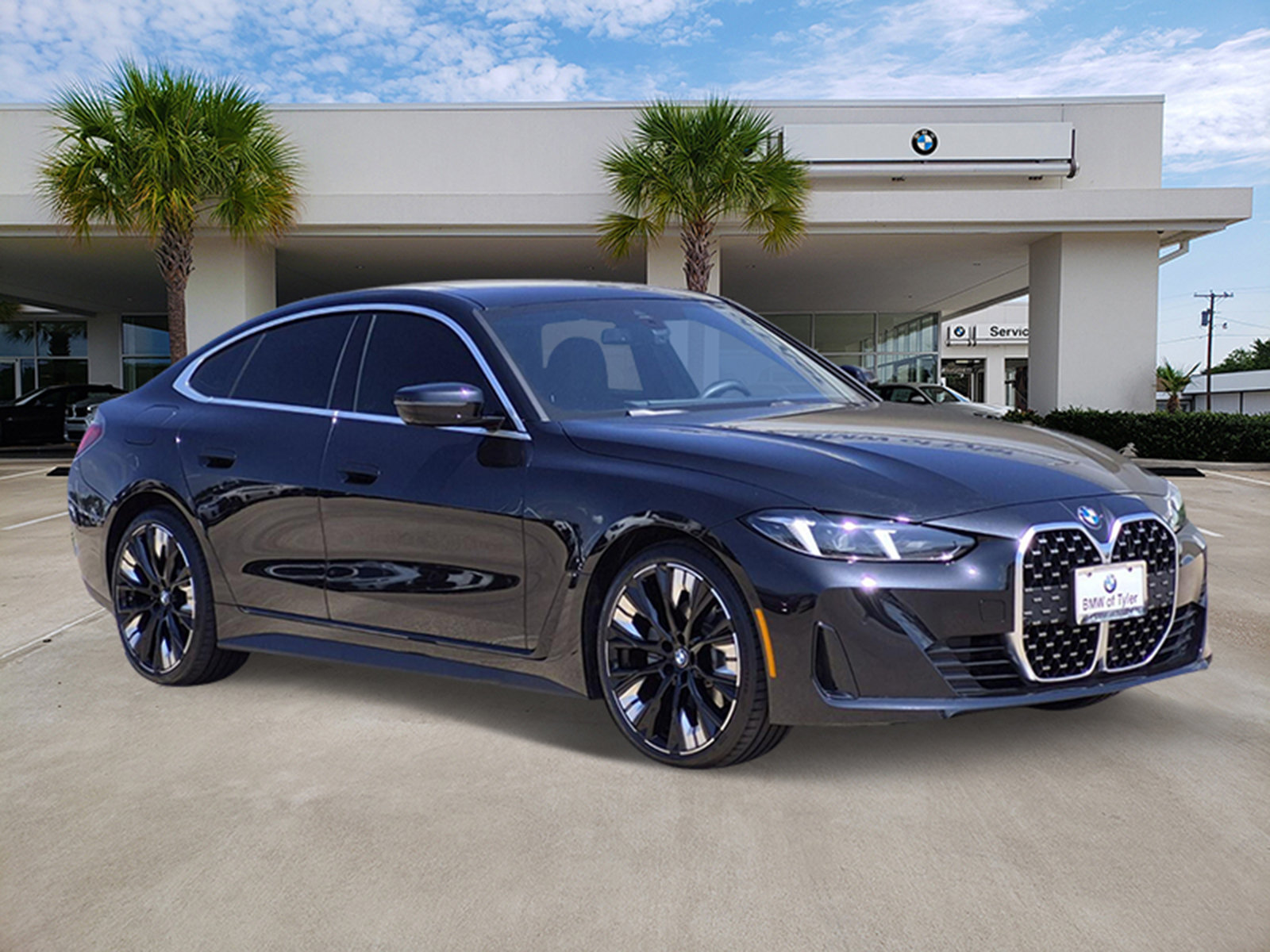Certified 2025 BMW 430i w/ Premium Package RWD image 3