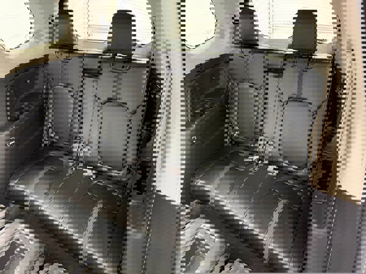 Used 2024 Honda Pilot Touring image 14