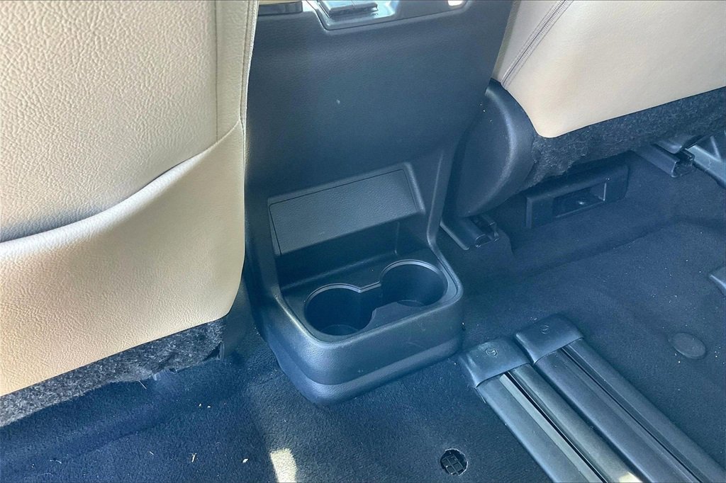 Used 2024 Toyota Sienna XLE image 17