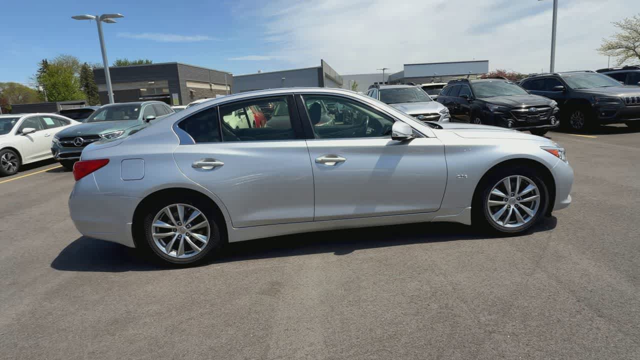 Used 2016 INFINITI Q50 Premium w/ Driver Assistance Package AWD/4WD image 9
