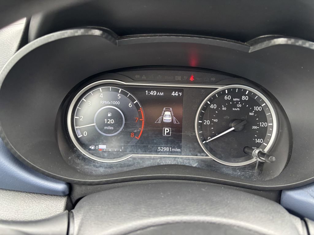 Used 2023 Nissan Versa SV image 17