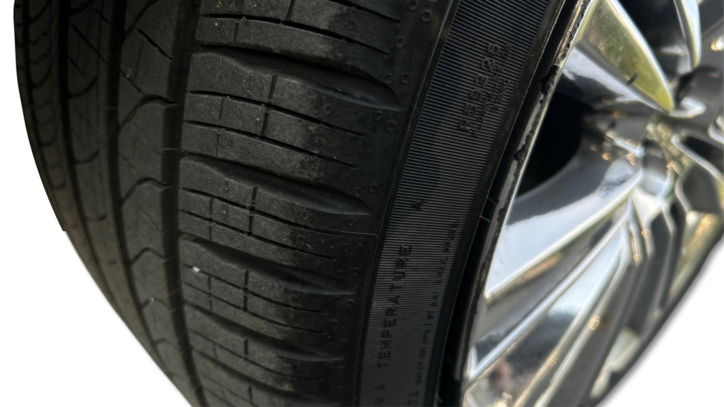 Used 2016 Jaguar XJ R-Sport image 44