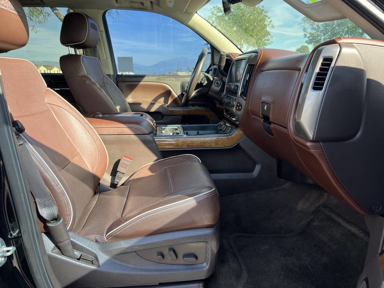 Used 2014 Chevrolet Silverado 1500 High Country w/ High Country Premium Package image 20