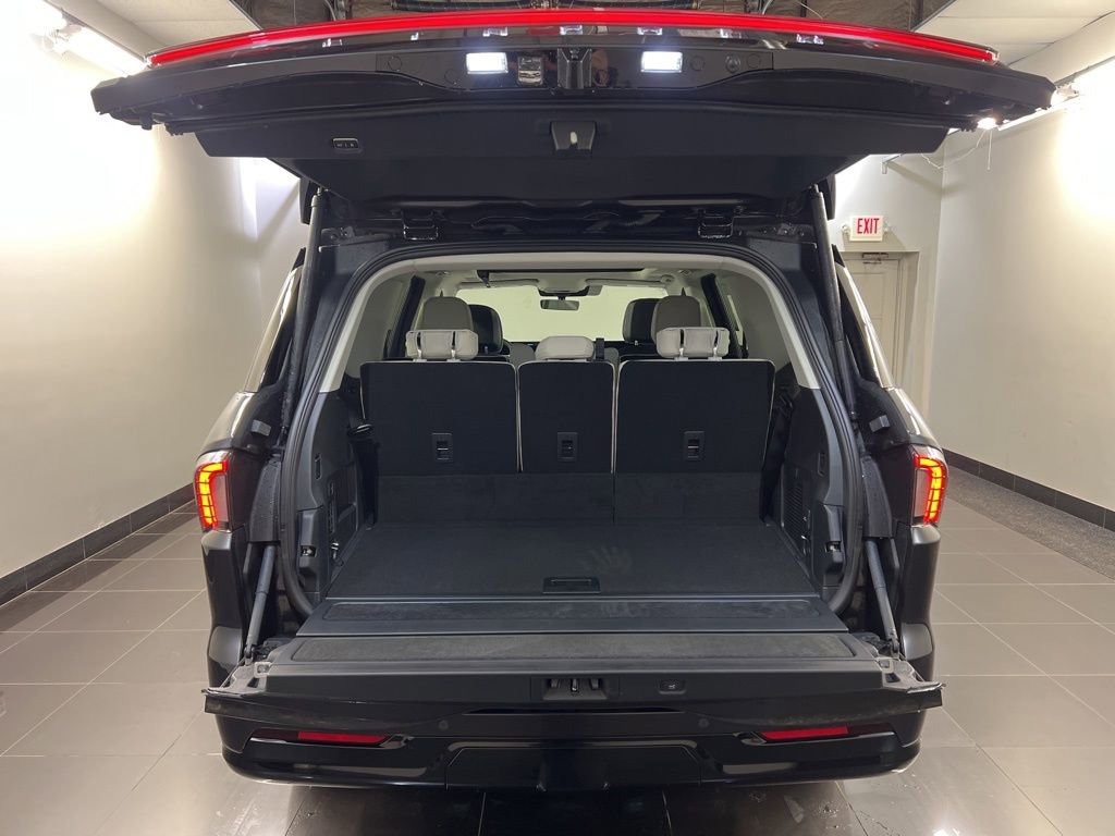 New 2026 Lincoln Navigator Reserve AWD/4WD image 30