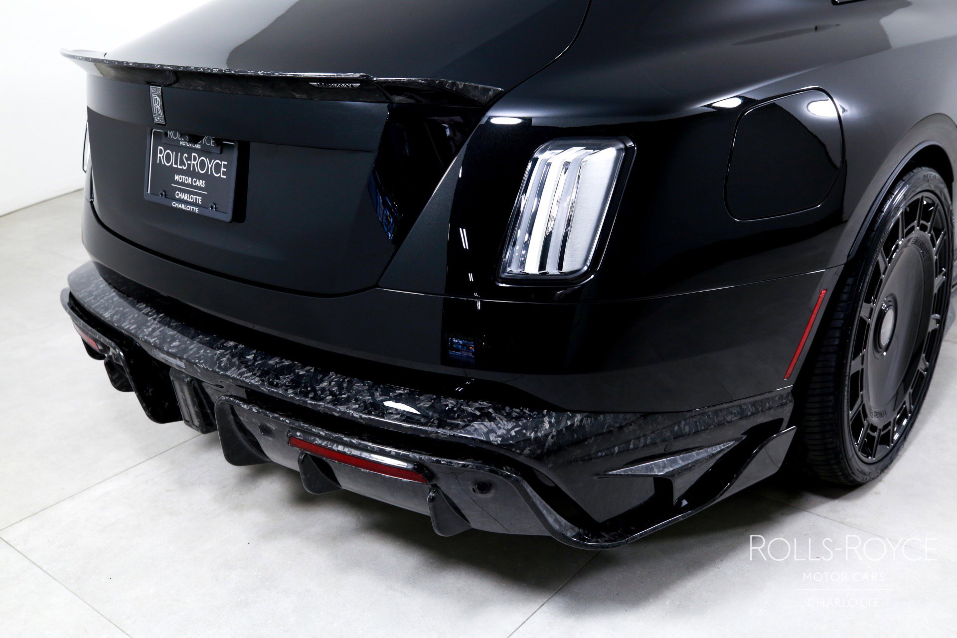 Used 2025 Rolls-Royce Spectre Black Badge w/ Spectre Enhancement Package image 40