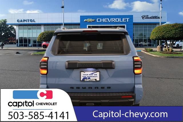 Used 2025 Toyota 4Runner TRD Off-Road Premium AWD/4WD image 4