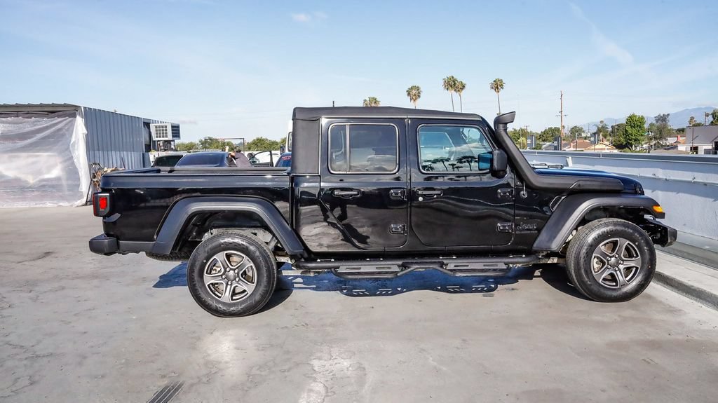 Used 2021 Jeep Gladiator Sport AWD/4WD image 13