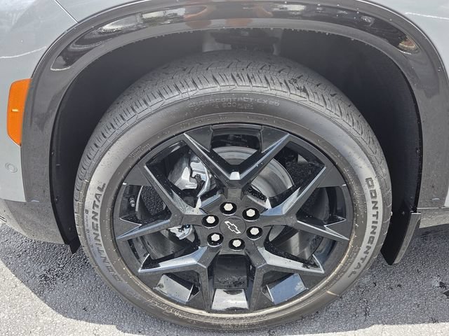 New 2026 Chevrolet Traverse RS w/ LPO, Floor Liner Package AWD/4WD image 5