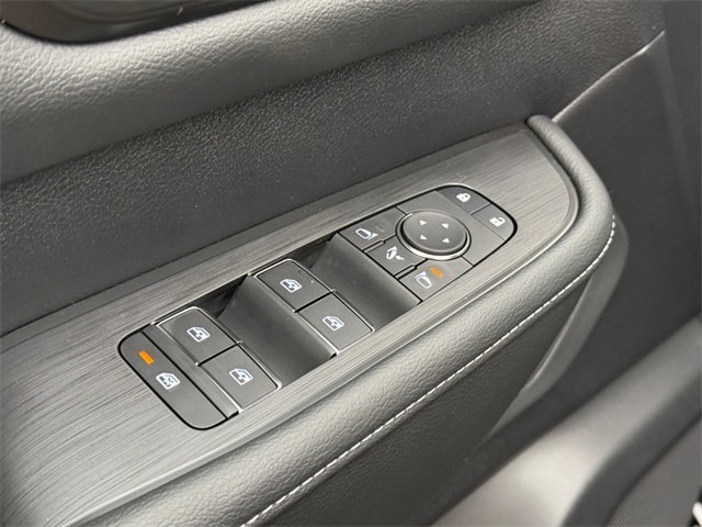 New 2025 Nissan Armada SL w/ Captain's Chari Seat Package image 9