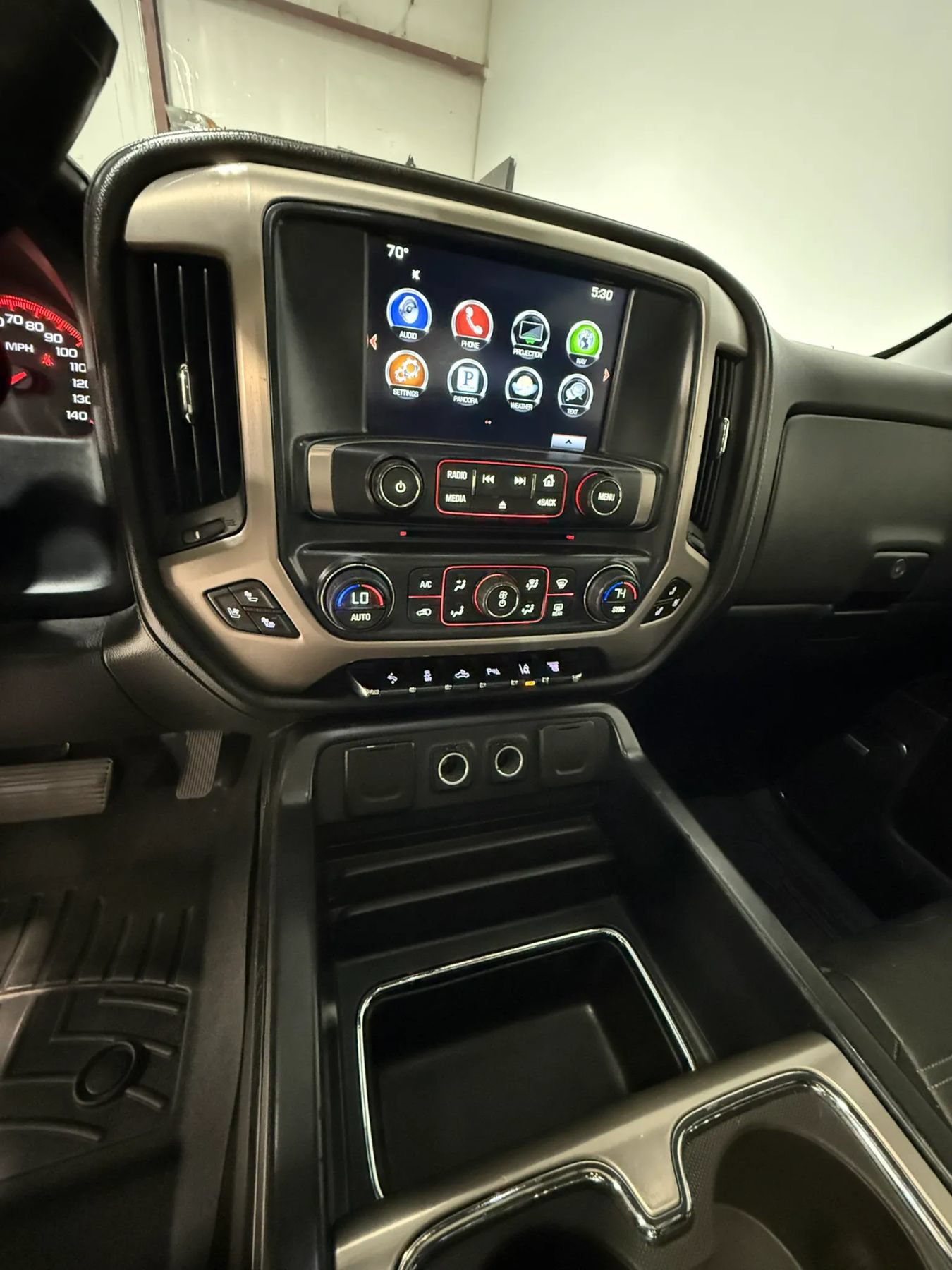 Used 2016 GMC Sierra 2500 Denali w/ Duramax Plus Package AWD/4WD image 18