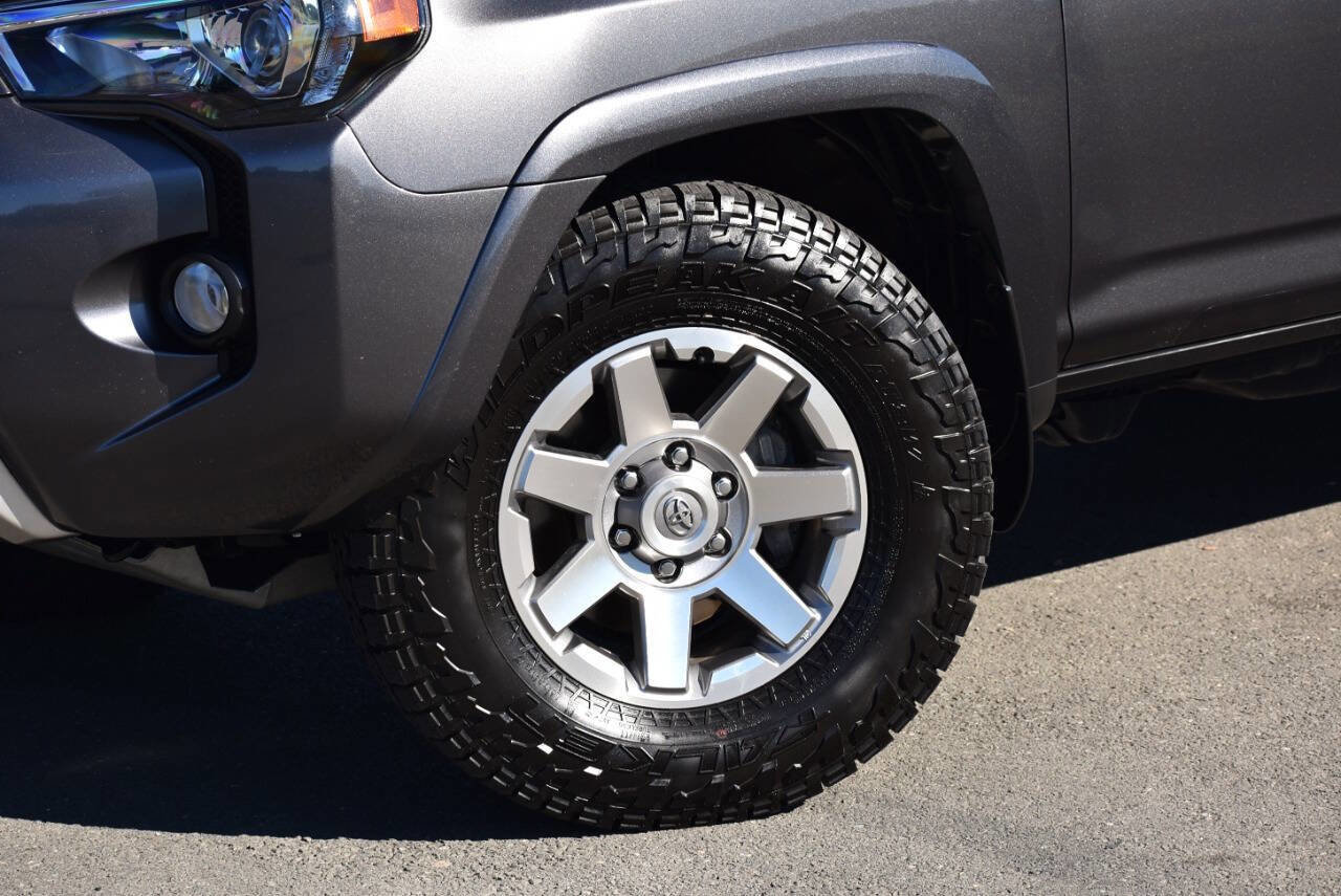 Used 2016 Toyota 4Runner 4WD image 8