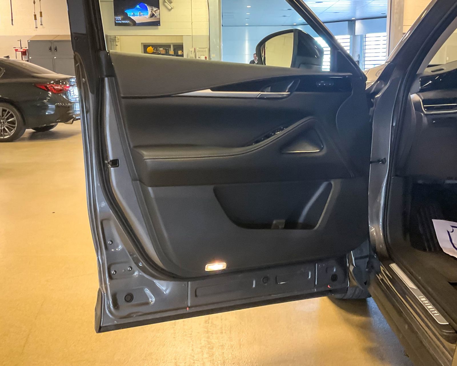 Certified 2025 INFINITI QX60 Pure image 9