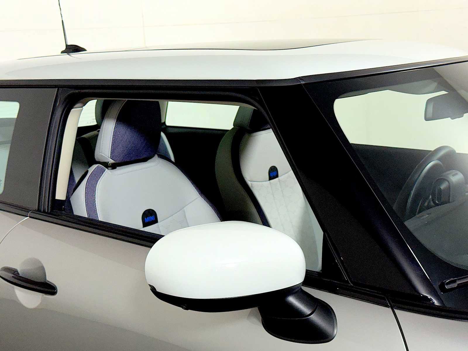 Certified 2025 MINI Cooper S image 30