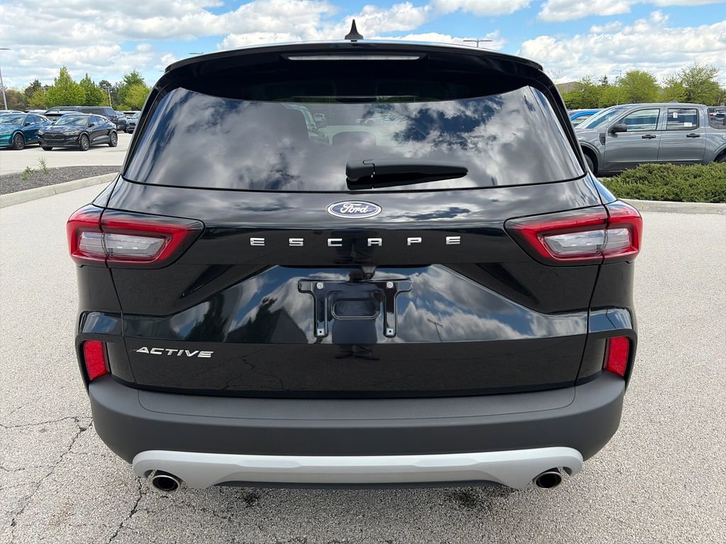Used 2023 Ford Escape Active w/ Cold Weather Package FWD image 6