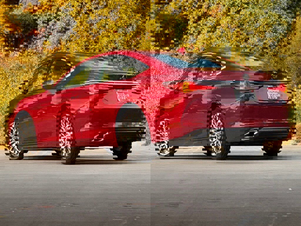 Used 2019 Lexus ES 350 Premium image 2