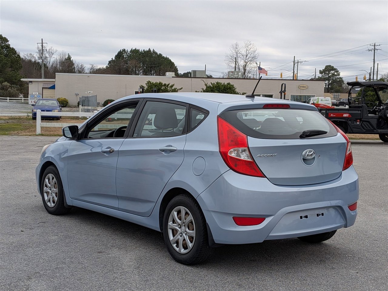 Used 2013 Hyundai Accent GS image 2