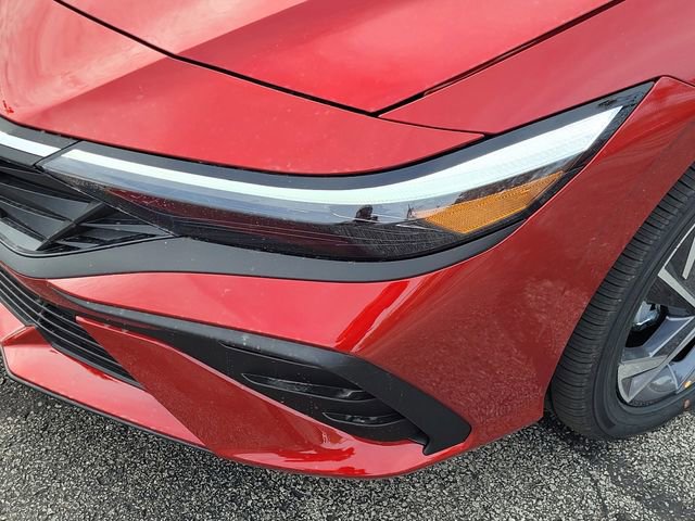 New 2025 Hyundai Elantra SEL image 12