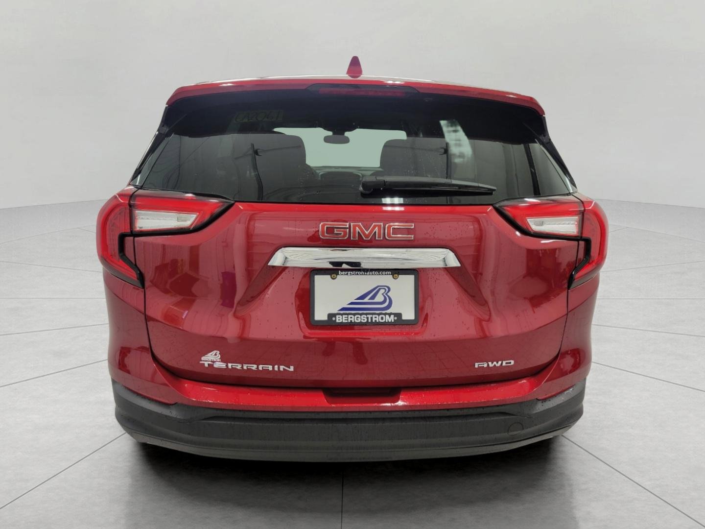 Used 2024 GMC Terrain SLE image 23