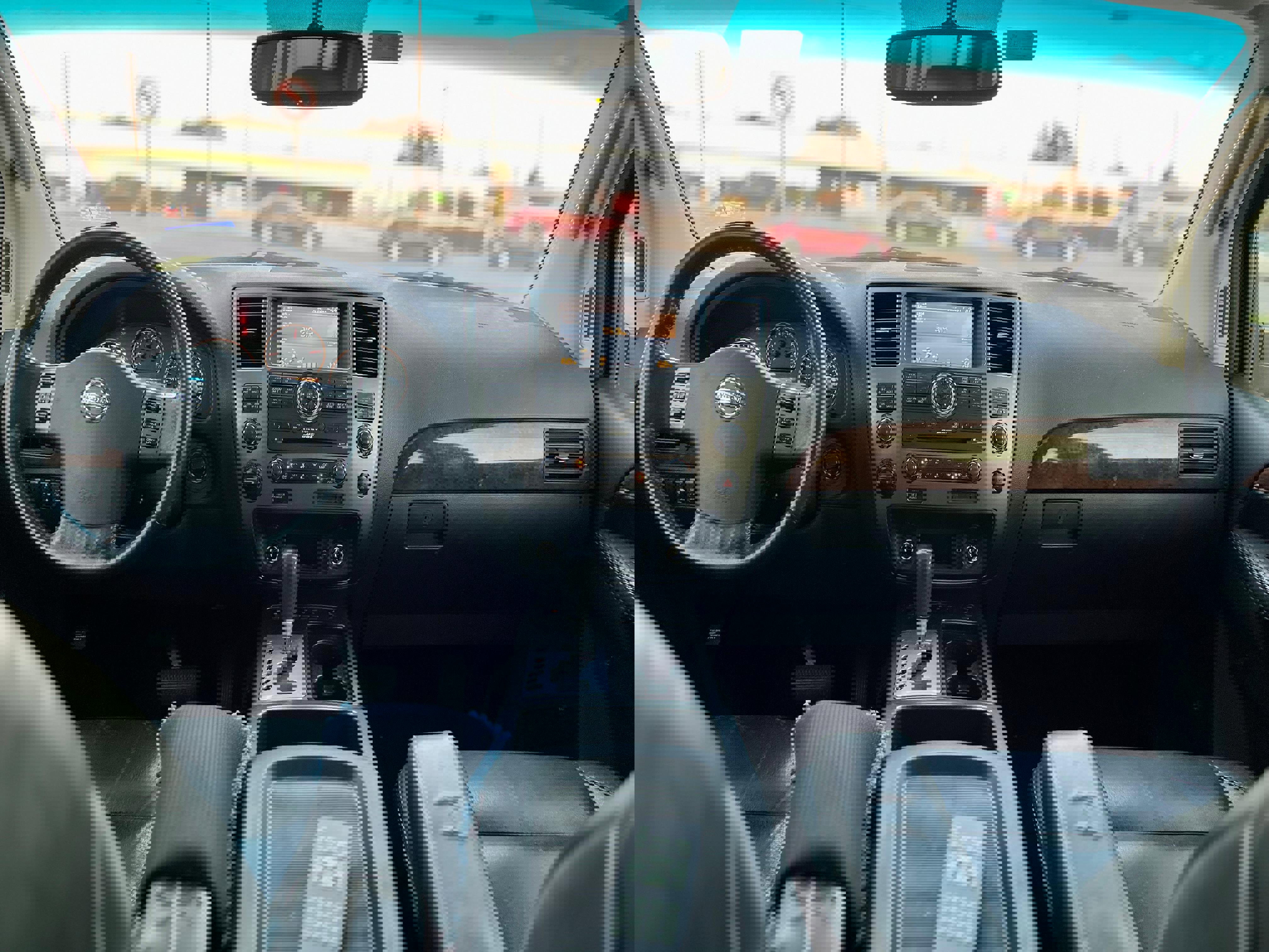 Used 2010 Nissan Armada Platinum image 5