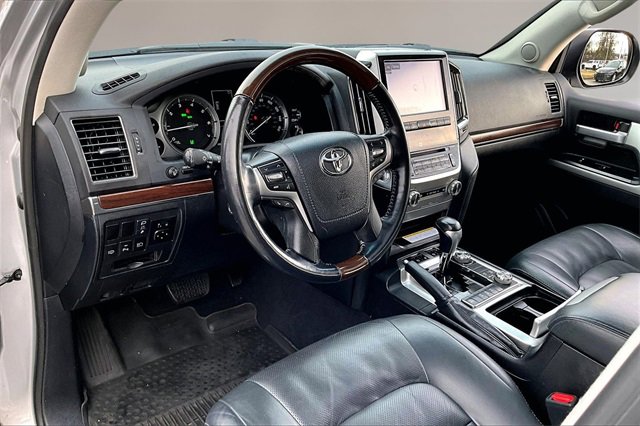 Used 2021 Toyota Land Cruiser image 14