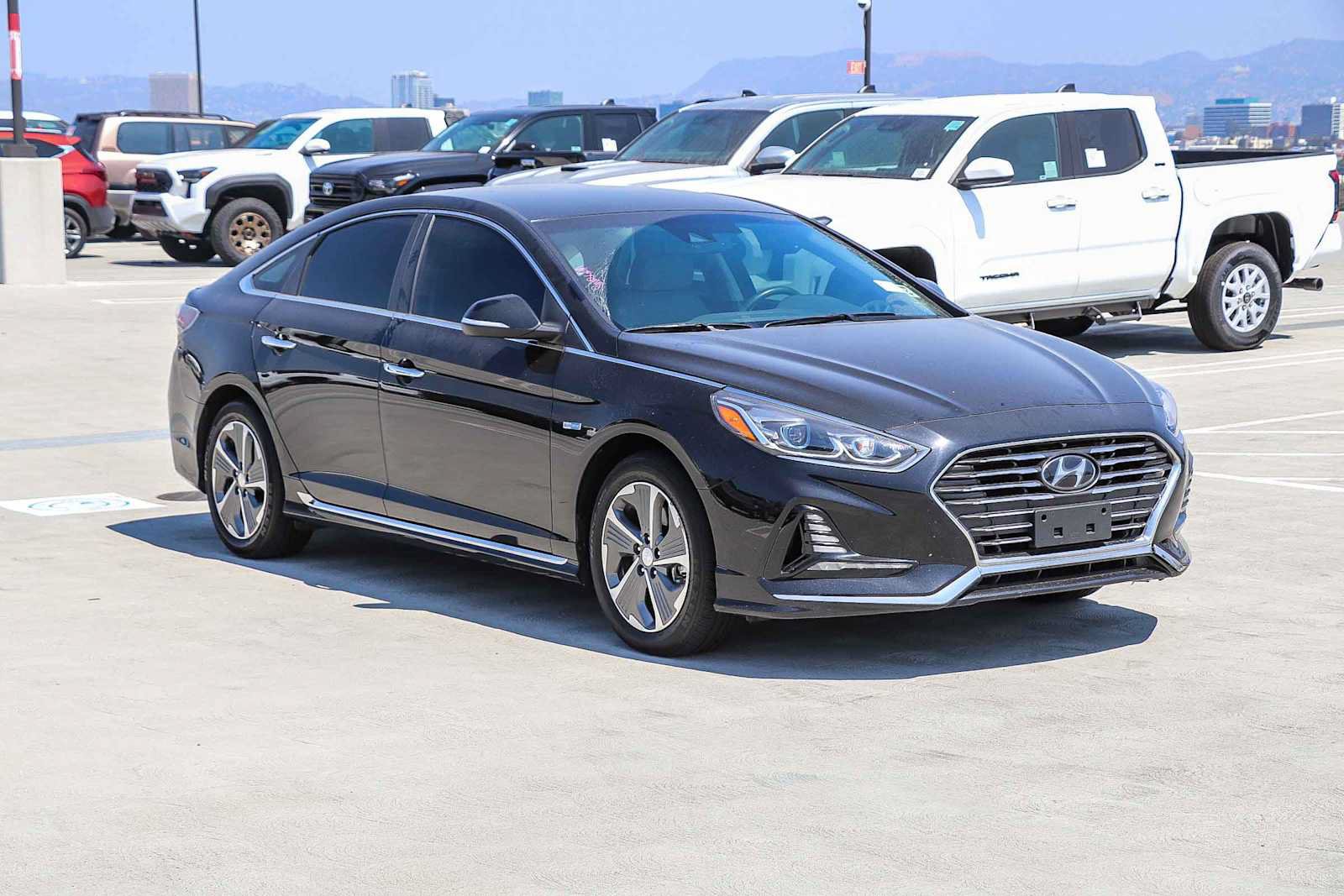 Used 2019 Hyundai Sonata Limited FWD image 3