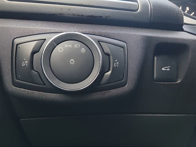 Used 2016 Ford Fusion SE FWD image 23