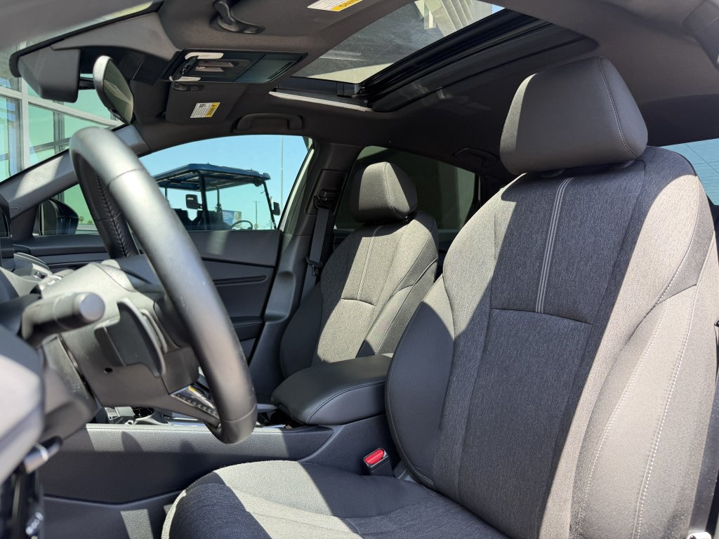 Used 2024 Honda Accord Sport image 31