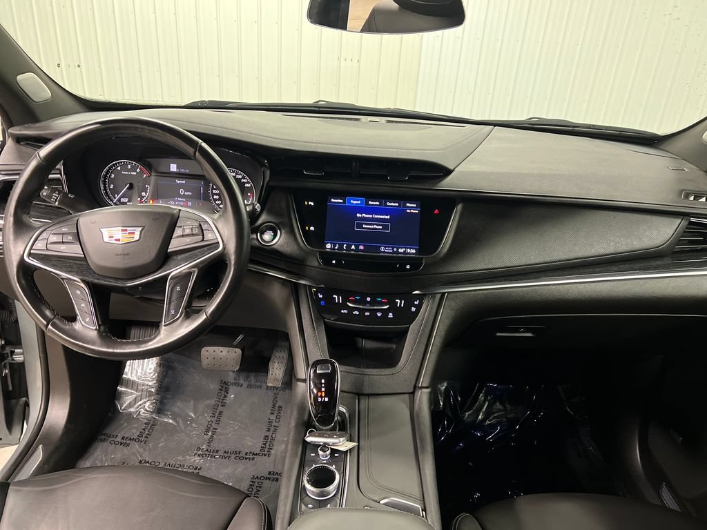 Certified 2023 Cadillac XT5 Premium Luxury w/ LPO, Floor Liner Package AWD/4WD image 16