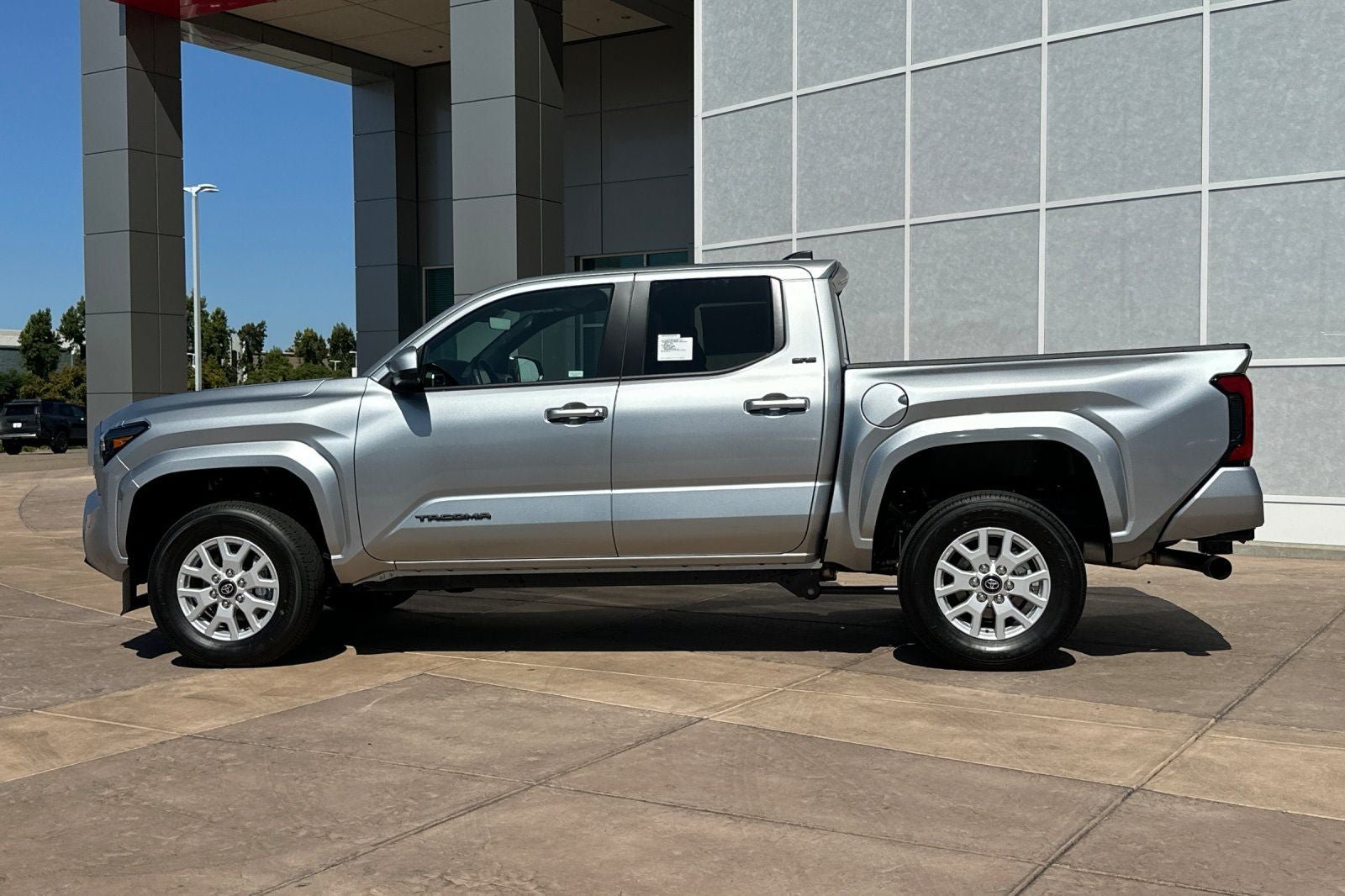 New 2026 Toyota Tacoma SR5 AWD/4WD image 7