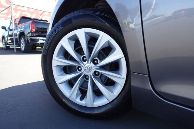 Certified 2017 Toyota Camry LE image 12