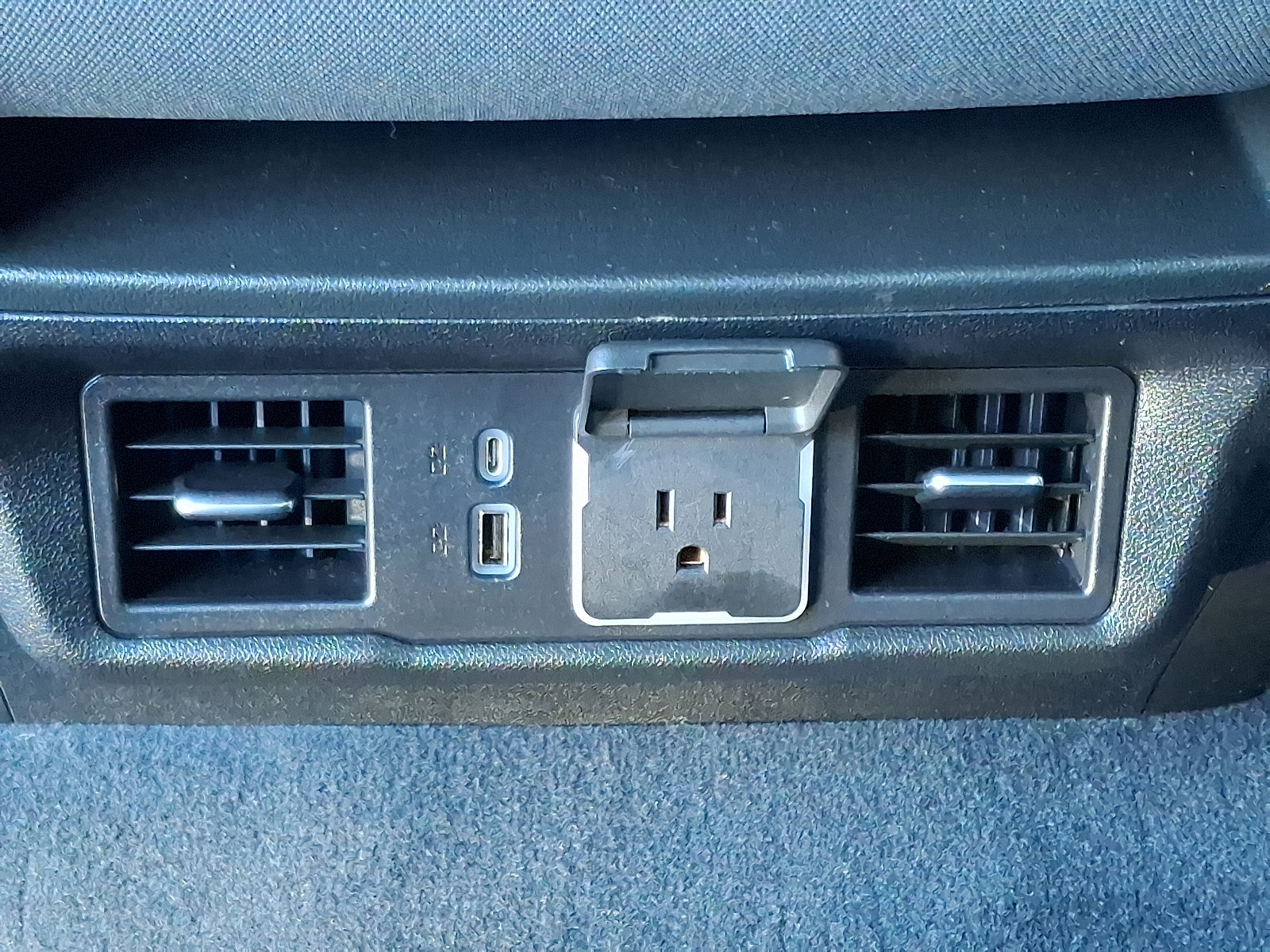 Used 2022 GMC Sierra 1500 Elevation image 11