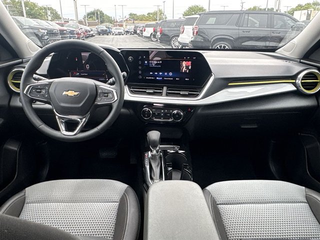 Certified 2024 Chevrolet Trax LT w/ Driver Confidence Package FWD image 19
