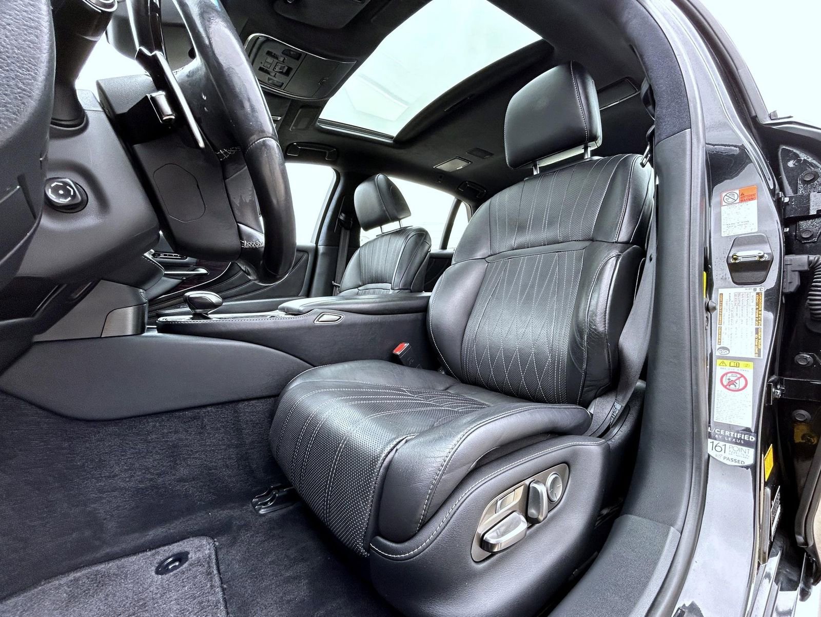 Used 2018 Lexus LS 500 w/ Interior Upgrade Package image 10