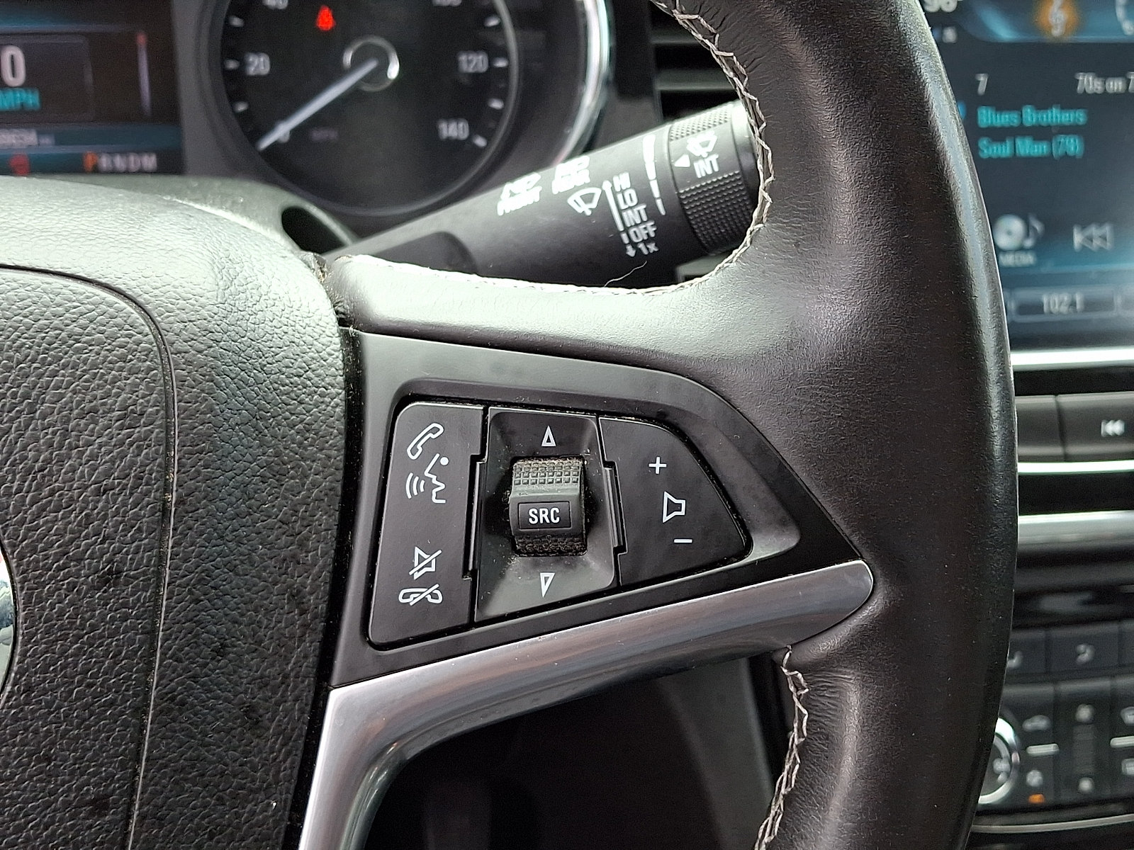 Used 2019 Buick Encore Essence AWD/4WD image 25