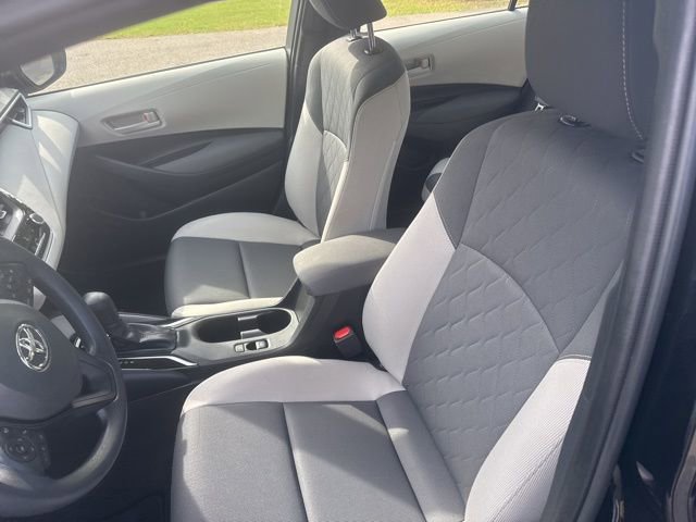 Used 2025 Toyota Corolla LE FWD image 22