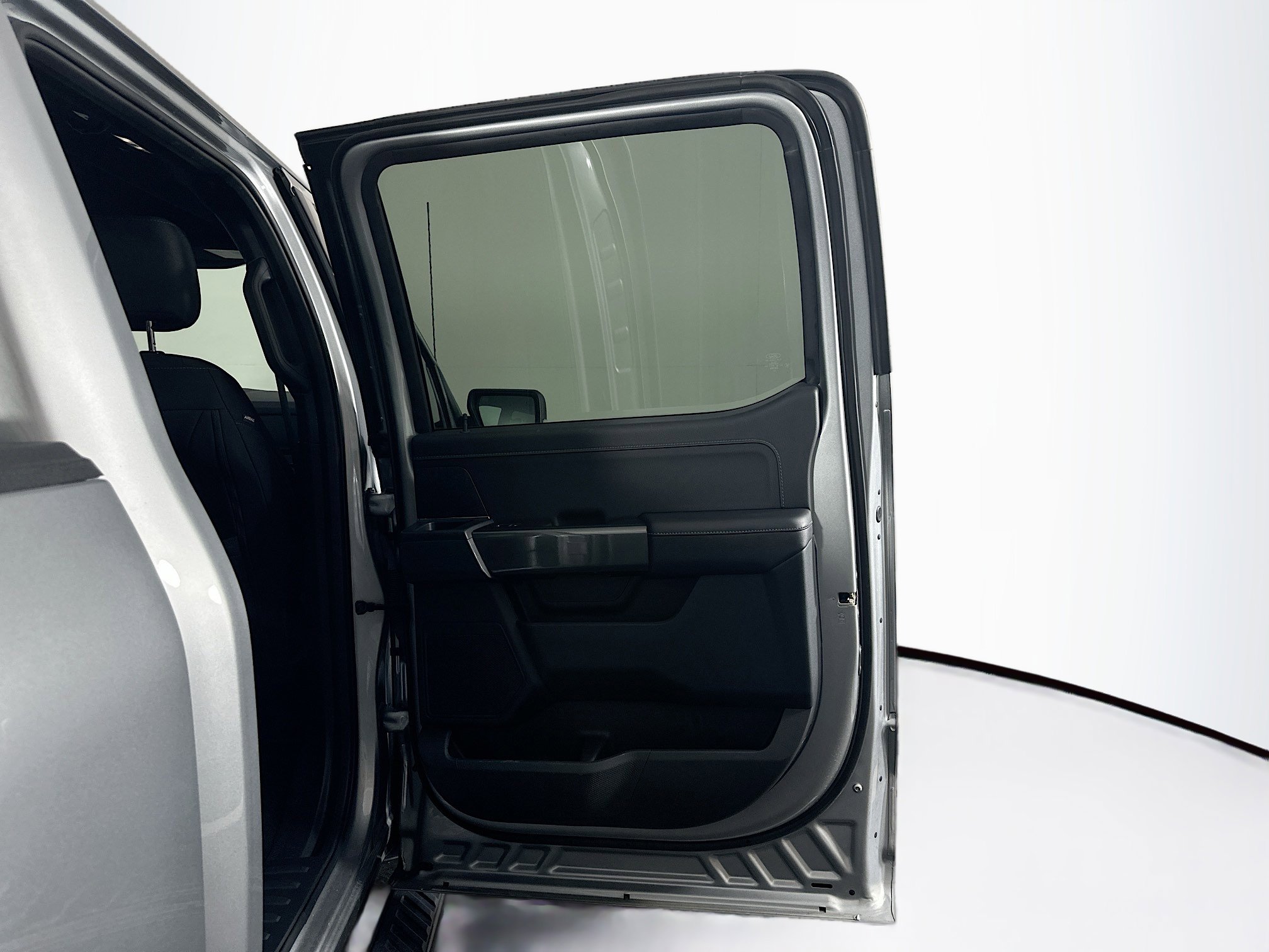 Used 2023 Ford F150 XLT w/ Equipment Group 302A High image 31