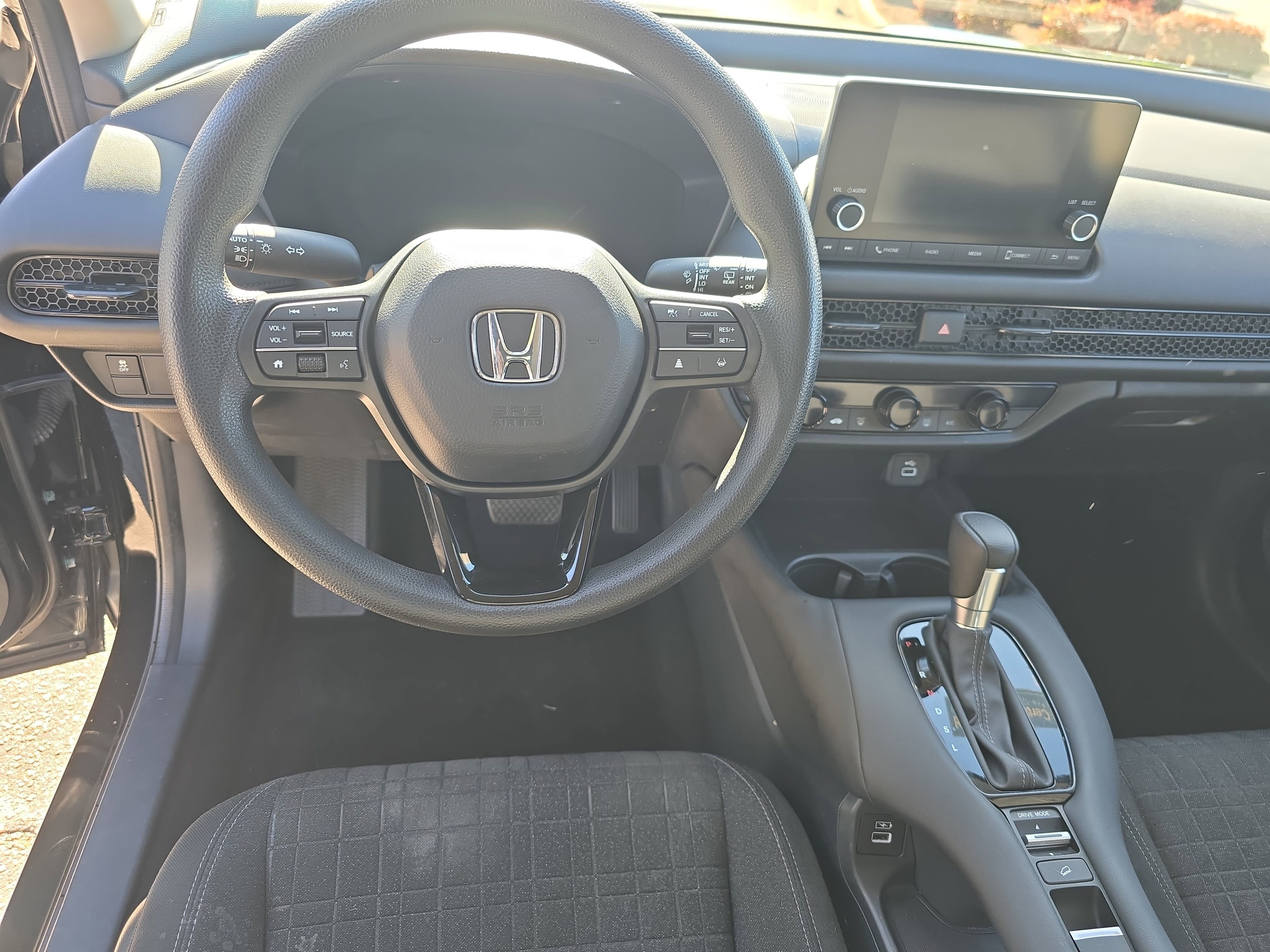 Used 2023 Honda HR-V LX image 16
