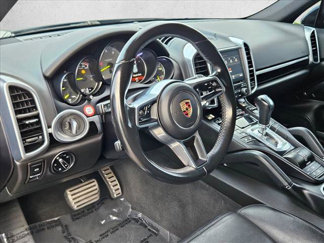 Used 2017 Porsche Cayenne S Platinum image 10