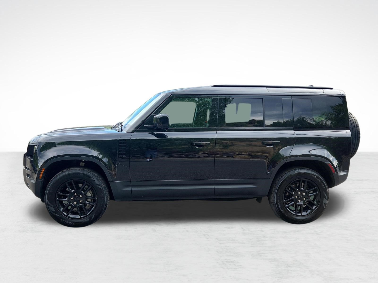 Used 2026 Land Rover Defender 110 S AWD/4WD image 2