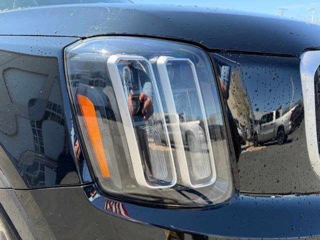 Used 2023 Kia Telluride LX image 19
