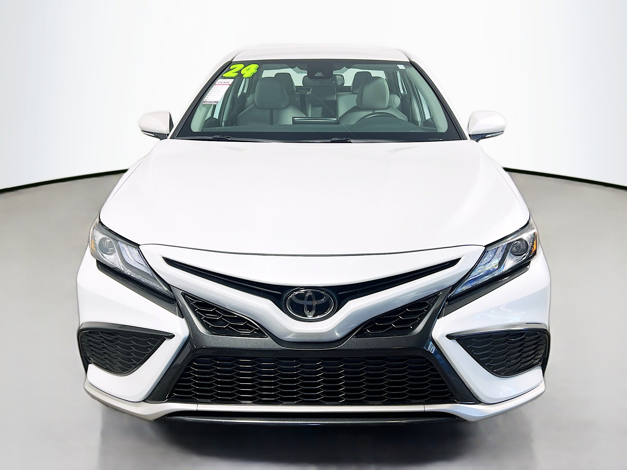 Used 2024 Toyota Camry XSE image 11