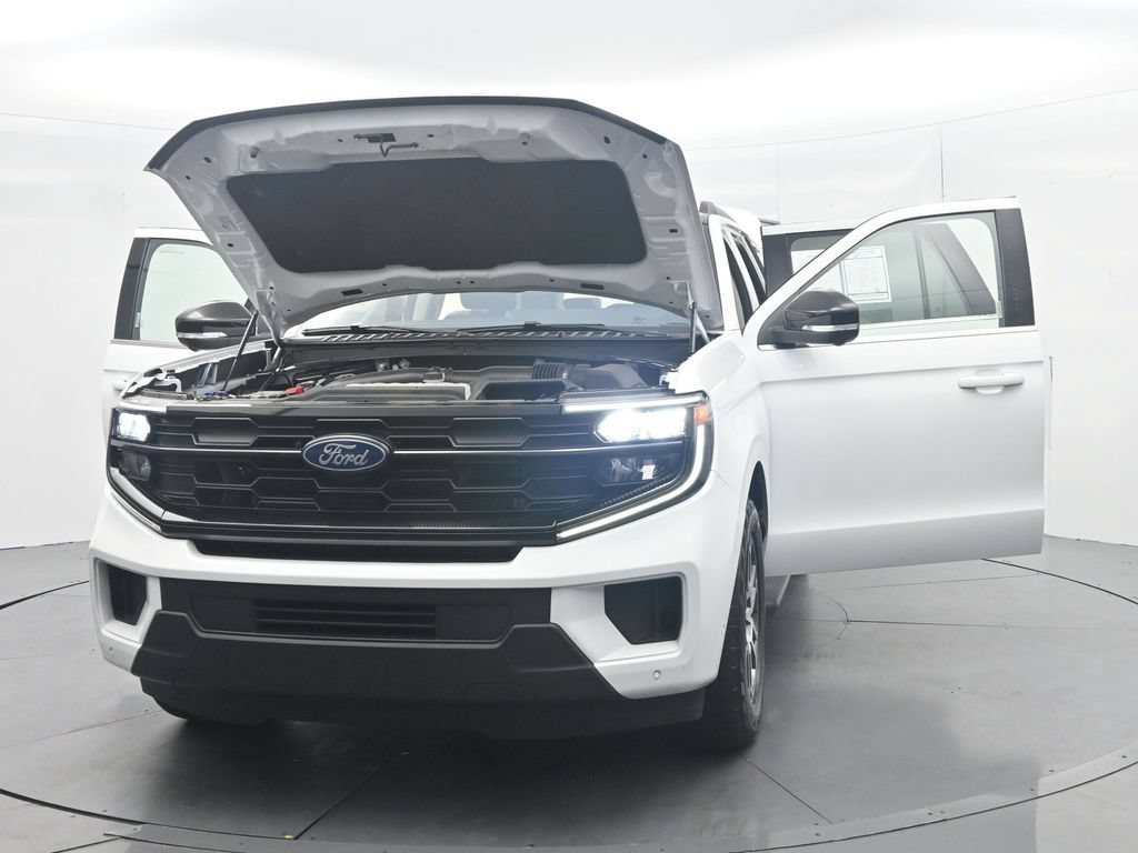 Used 2025 Ford Expedition Active AWD/4WD image 50
