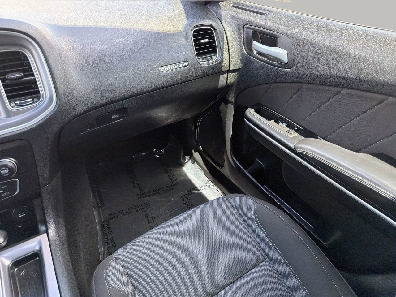 Used 2020 Dodge Charger SXT RWD image 15