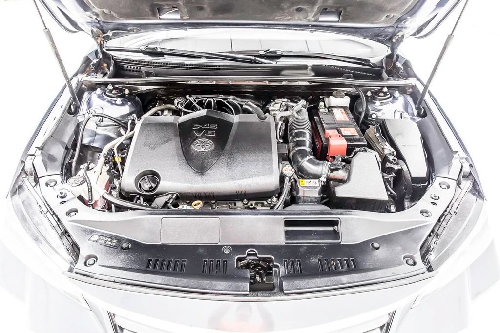 Used 2021 Toyota Avalon XLE w/ Moonroof Package FWD image 39